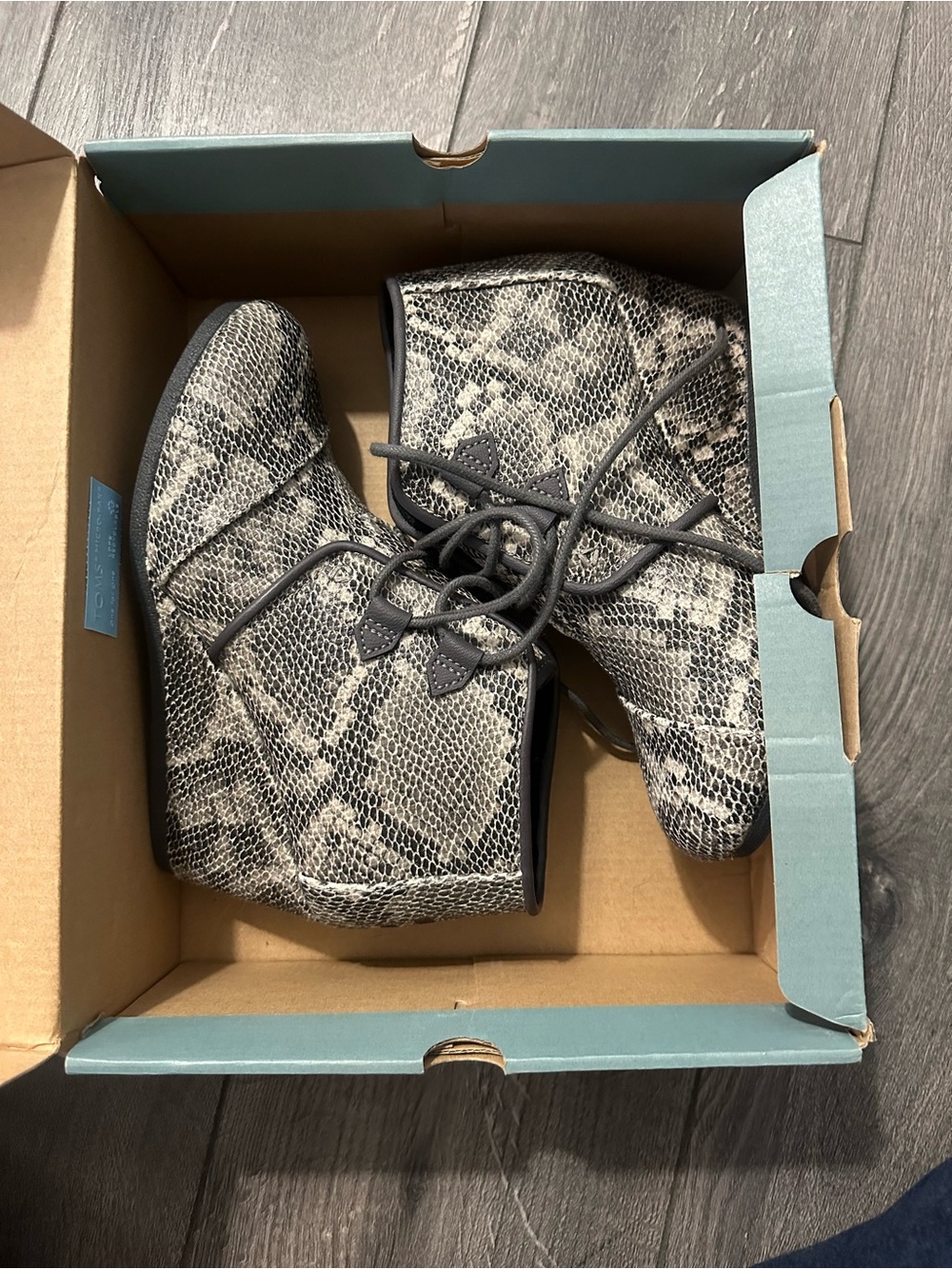 NWT Women's TOMS Kala Desert Wedge Bootie Black Multi Faux Snake